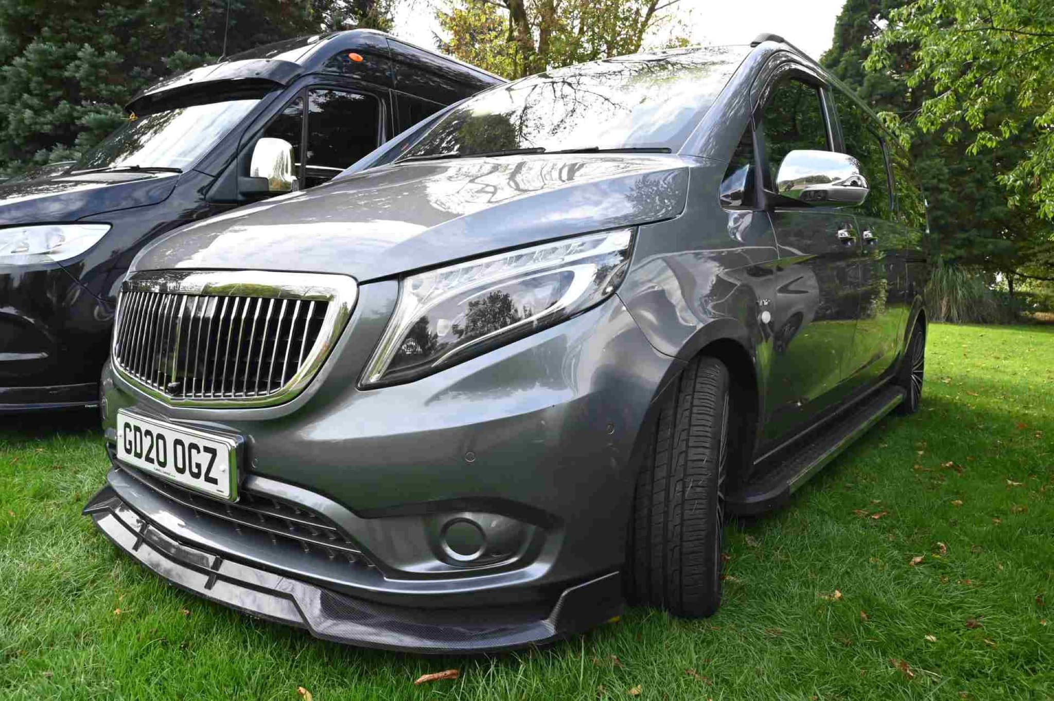 A Flyaway Cars passenger vehicle